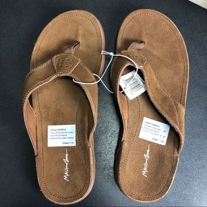 Maui and Sons Redondo flip flops